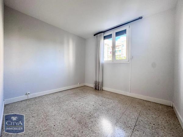 Appartement à louer 3 pièces 64.48m² Nîmes (30900)