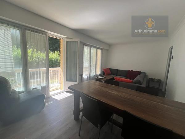 Vente                                                      Appartement
                        
                     2 pièces                      60 m2                     à Élancourt