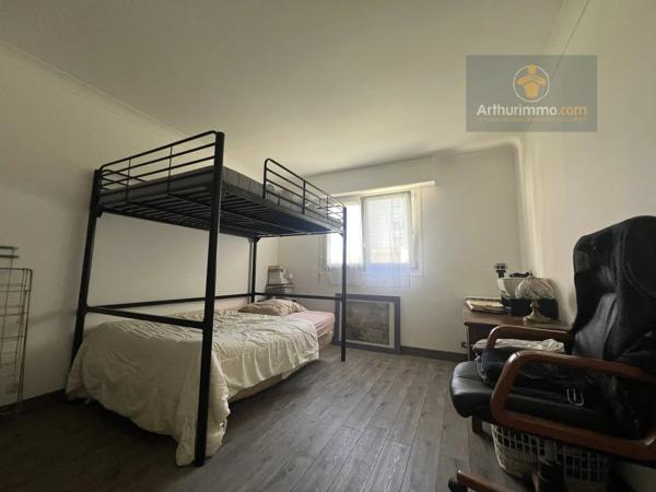Vente                                                      Appartement
                        
                     2 pièces                      60 m2                     à Élancourt