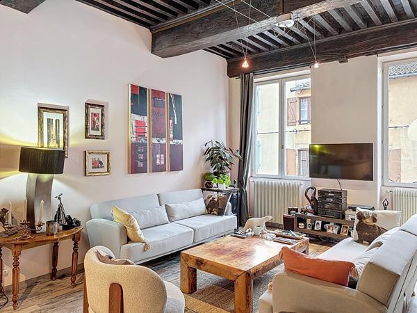 Mur et fonds de commerce avec logement de charme