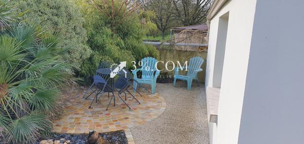 Chantonnay maison de 167 m² dans le centre. Chantonnay (85110)