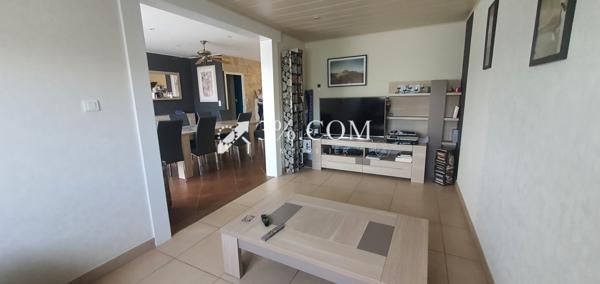 Chantonnay maison de 167 m² dans le centre. Chantonnay (85110)