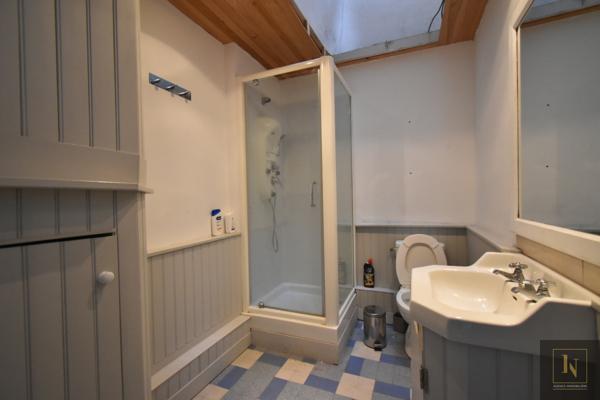 Immeuble
                                                                                                                                                
                                                                                                                                                
                                                                                                                                                
                                                    
                                                                                                                                                                                                                                                                                                                        135  m²                                                                                                                                                                                                         2 etage(s)