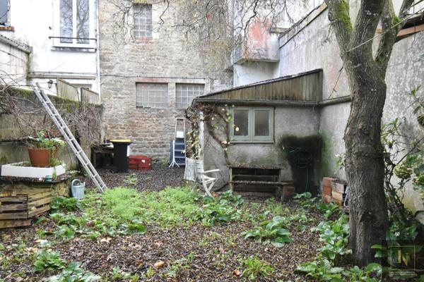 Immeuble
                                                                                                                                                
                                                                                                                                                
                                                                                                                                                
                                                    
                                                                                                                                                                                                                                                                                                                        135  m²                                                                                                                                                                                                         2 etage(s)