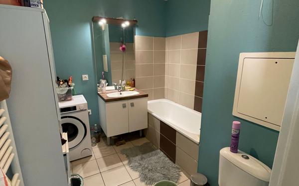 Appartement à vendre    2 pièces • 37 m2 Vénissieux