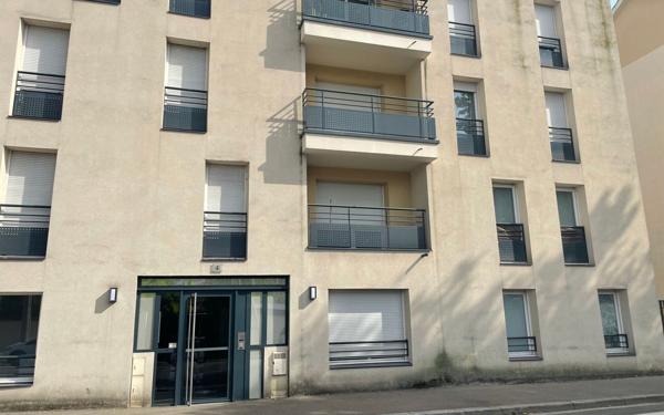 Appartement à vendre    2 pièces • 37 m2 Vénissieux