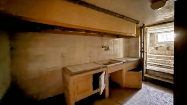 Maison de caractère en pierre en plein centre-ville de Bergerac - 189 m², 5 chambres, jardin clos et dépendance sur parcelle de 550 m²