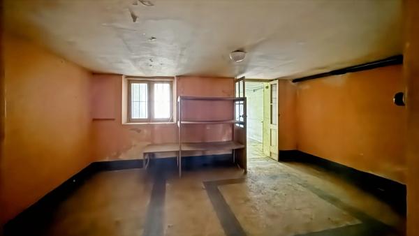 Maison de caractère en pierre en plein centre-ville de Bergerac - 189 m², 5 chambres, jardin clos et dépendance sur parcelle de 550 m²