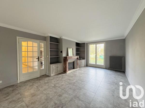 Maison 9 pièces de 195 m² à Boissise-le-Roi (77310)