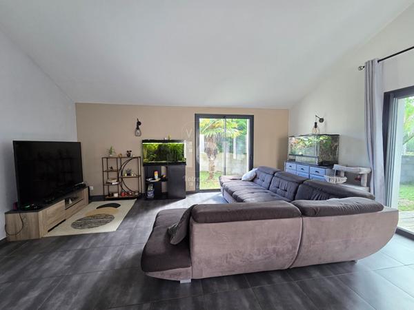 PONT SAINT MARTIN - Maison - 4 pièces - 115m²