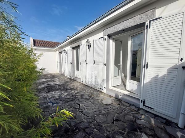 PONT SAINT MARTIN - Maison - 4 pièces - 115m²