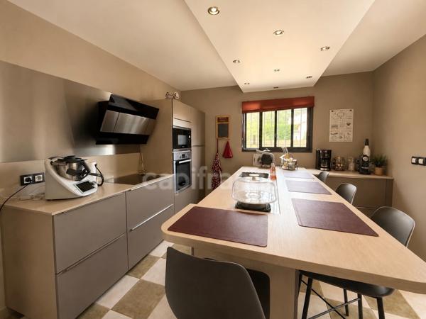 Maison à vendre 6 pièces 200 m2 PERTUIS (84)