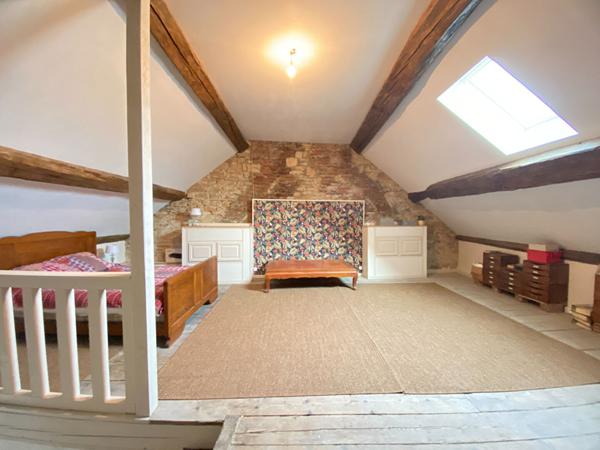 Maison - 8 pièces - 206 m²