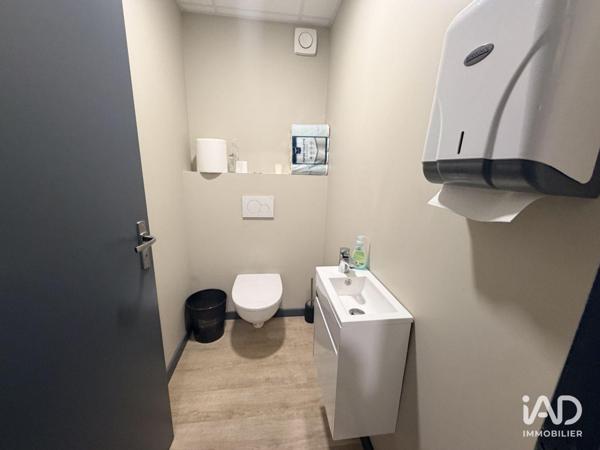 Location bureaux 48 m² Saint-Restitut