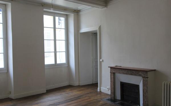 Appartement à vendre    5 pièces • 141,15 m2 Pau