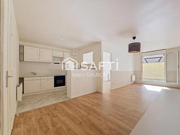 2 Pieces 44 m² terrasse et 2 parkings