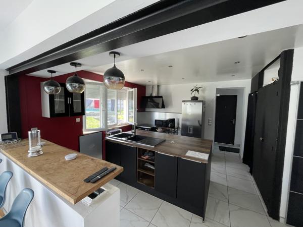 Maison
         7 pièces
        - 125 m² Exclusivité 215 000 € *