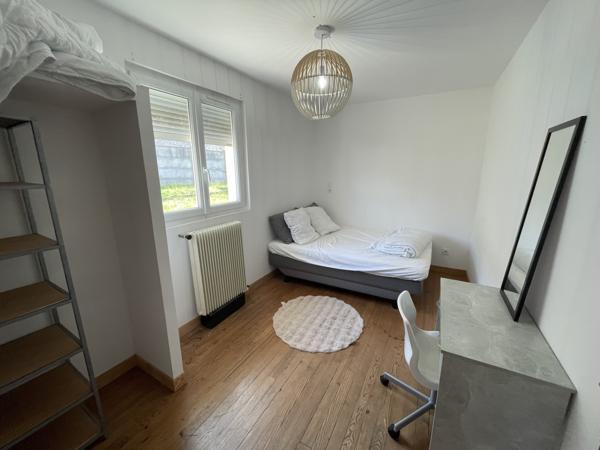 Maison
         7 pièces
        - 125 m² Exclusivité 215 000 € *
