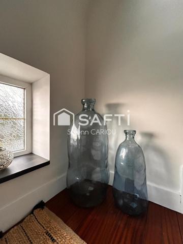 Propriété lumineuse et décoration soignée et chaleureuse