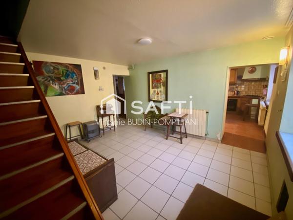 Havre de Paix Familial à Mont-Saint-Martin ! 4 CHAMBRES  GARAGES JARDIN