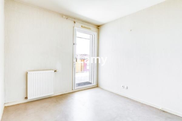 Appartement t4 + 2 parkings sous sol