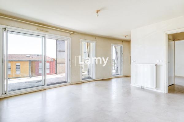 Appartement t4 + 2 parkings sous sol