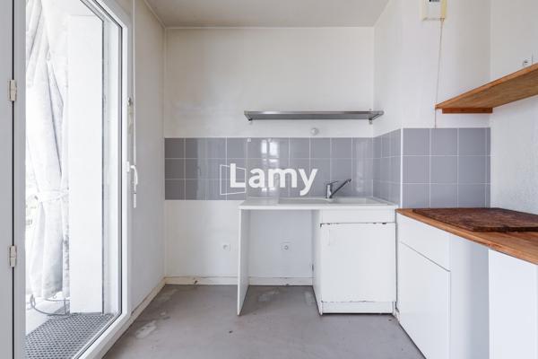 Appartement t4 + 2 parkings sous sol