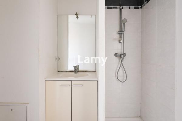 Appartement t4 + 2 parkings sous sol