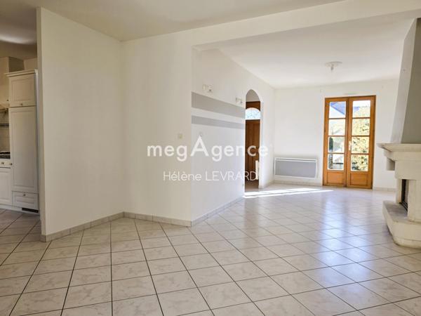 Maison à EVRON, 53600 - 6 pièces 91m²