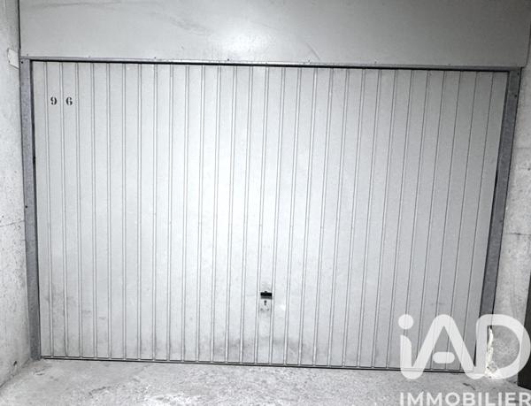 Parking à vendre 15 m² Caluire-et-Cuire