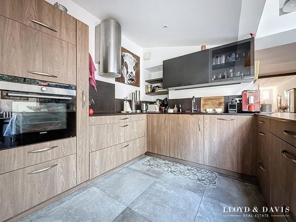 Maison de ville 185 m² + sous-sol au coeur de Royan