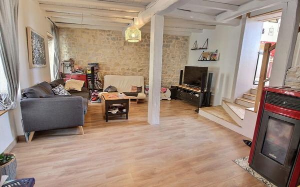 Maison à vendre    4 pièces •  Morestel