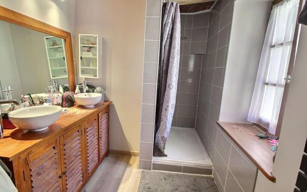 Maison à vendre    4 pièces •  Morestel