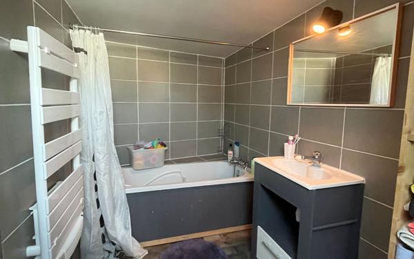 Maison à vendre    4 pièces •  Morestel