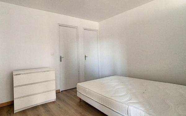 Maison à vendre    1 pièce • 176 m2 Tournon-sur-Rhône