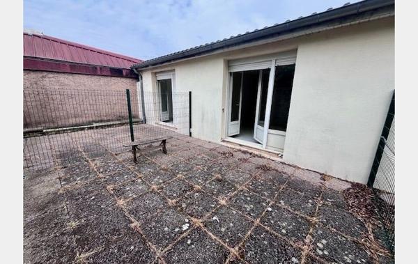 Vente Studio à rafraîchir Troyes   