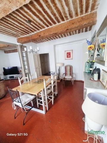 Exclusivité er Rare Draguignan bel F3 1 étage avec grande cour privative 50m² balcon et cave 225750€ crn2394 d Draguignan (83300)