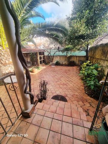 Exclusivité er Rare Draguignan bel F3 1 étage avec grande cour privative 50m² balcon et cave 225750€ crn2394 d Draguignan (83300)