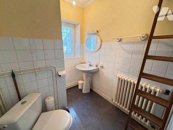 À vendre MAISON à  Moëlan-sur-Mer  (29)

Secteur recherché du Belon réputé pour son ria pitto...