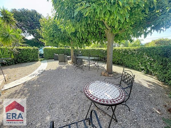 A louer Vill13013 MARSEILLE ST MITRE terrain garage piscine