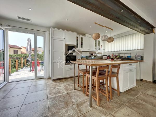 Millau (12100) MAISON PLAIN PIED TYPE 5 DE 140 M² REFAITE À NEUVE SUR SON TERRAIN DIVISIBLE DE 1358 M²