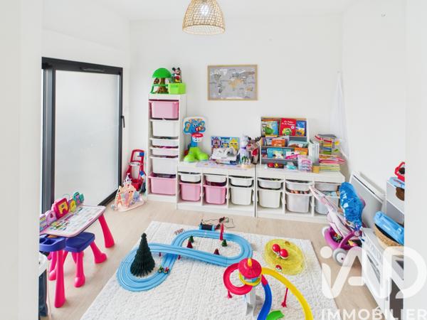 Maison à vendre 6 pièces 210 m² Saint-Yrieix-sur-Charente