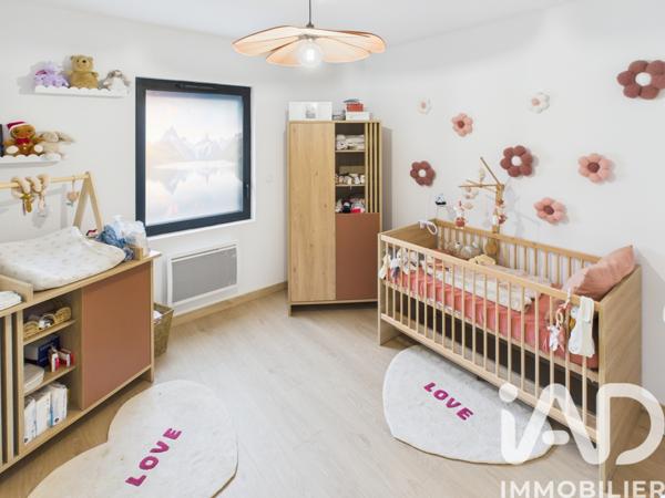 Maison à vendre 6 pièces 210 m² Saint-Yrieix-sur-Charente