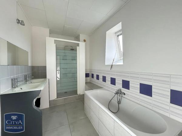 Appartement à louer 4 pièces 97.16m²