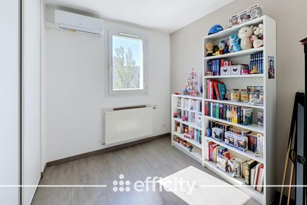 Appartement
         4 pièces
        - 79 m² Exclusivité 269 900 € *