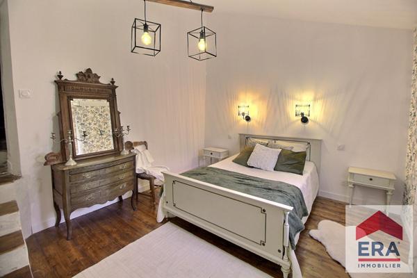 Maison Mondragon 6 pièce(s) 170 m2
