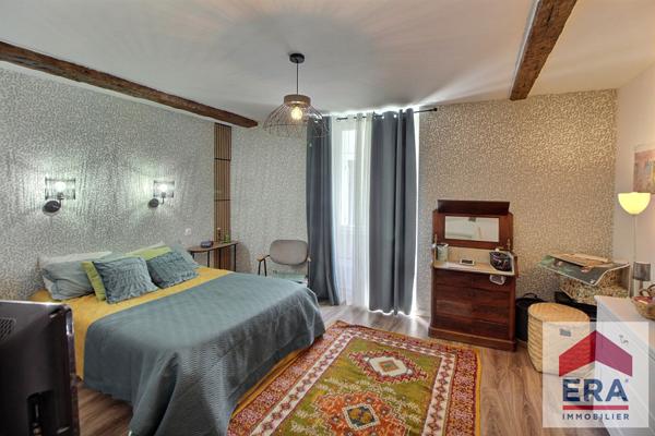 Maison Mondragon 6 pièce(s) 170 m2
