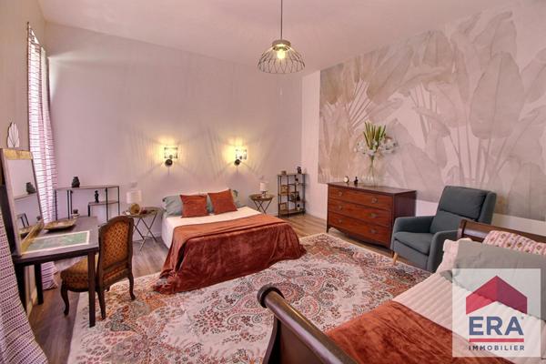 Maison Mondragon 6 pièce(s) 170 m2