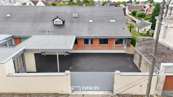 Loft hors normes avec piscine intérieure et appartement autonome