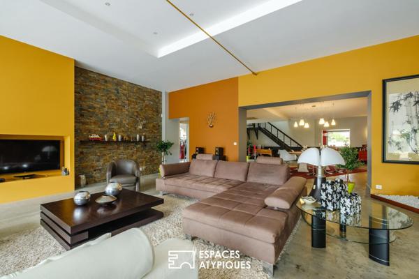Loft hors normes avec piscine intérieure et appartement autonome